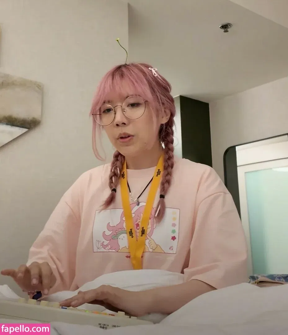 LilyPichu Onlyfans Photo Gallery 