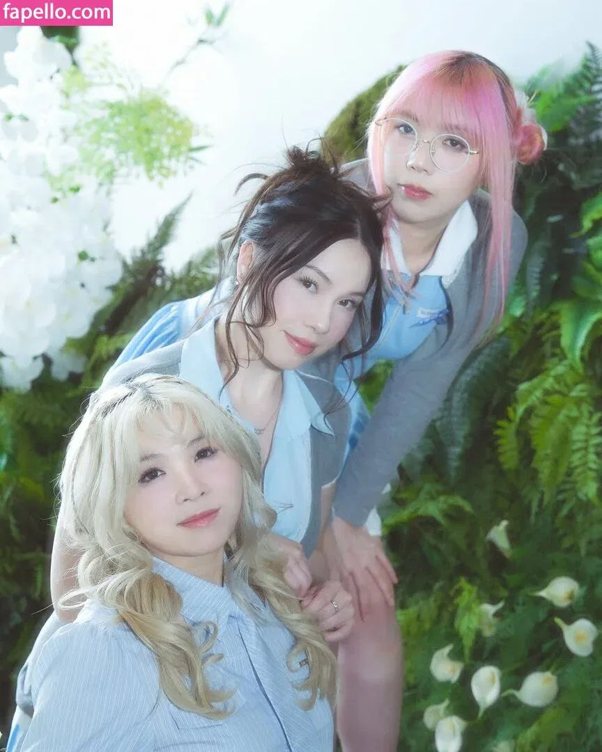 LilyPichu Onlyfans Photo Gallery 