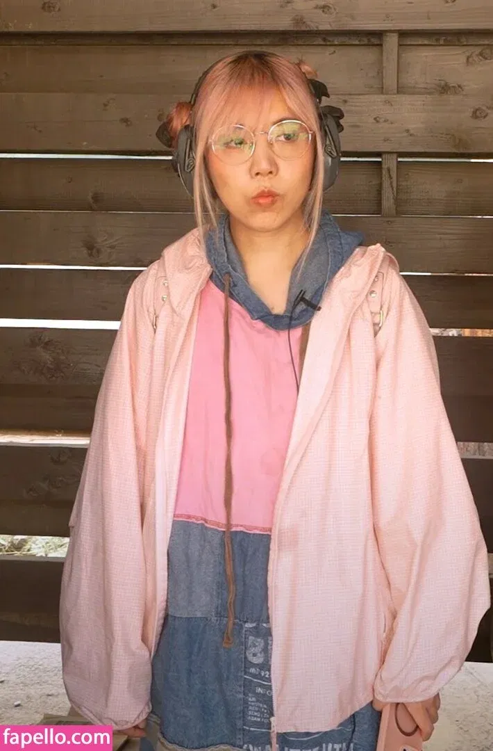 LilyPichu Onlyfans Photo Gallery 