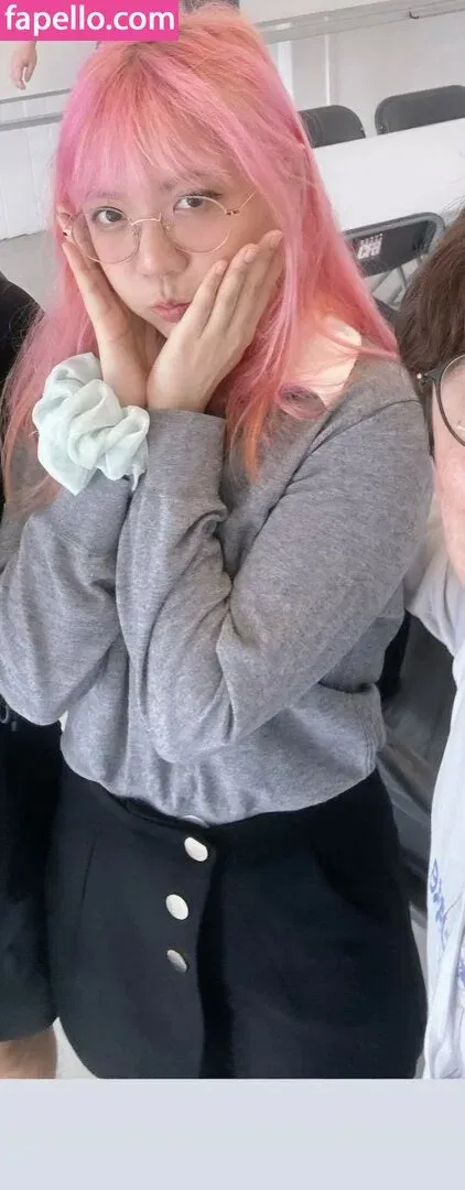 LilyPichu Onlyfans Photo Gallery 