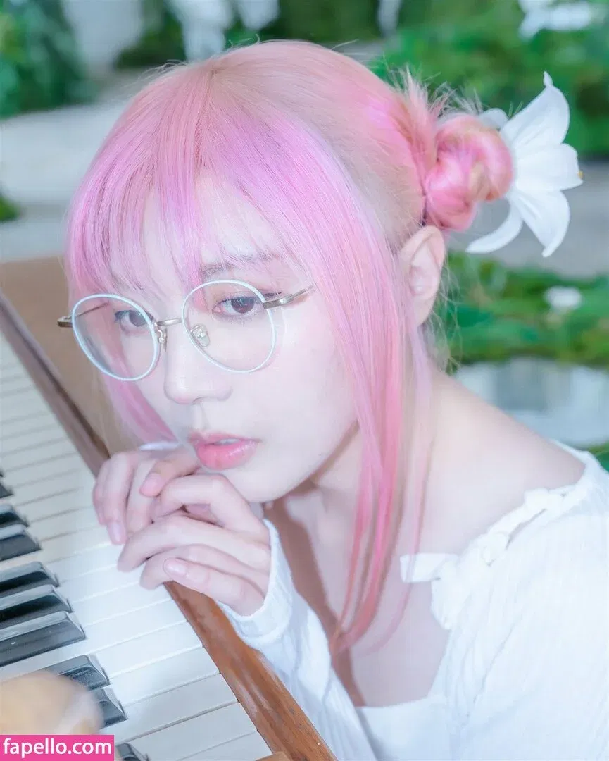 LilyPichu Onlyfans Photo Gallery 