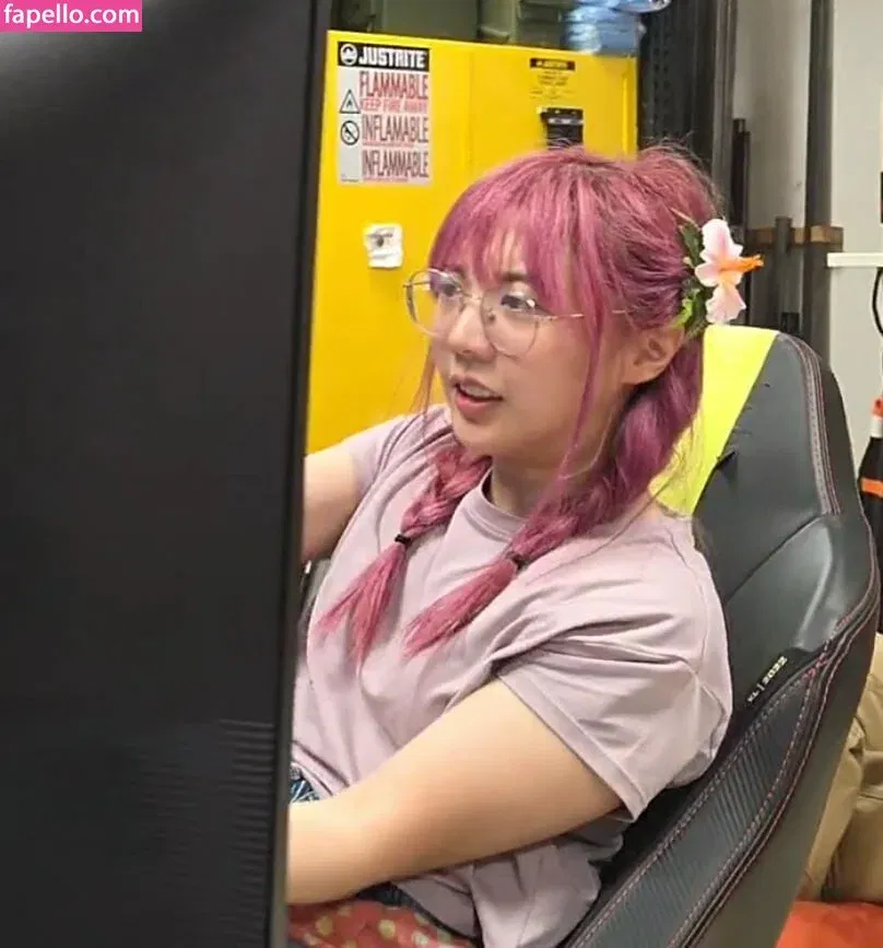 LilyPichu Onlyfans Photo Gallery 