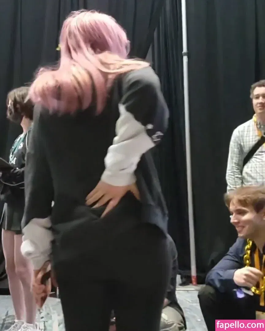 LilyPichu Onlyfans Photo Gallery 