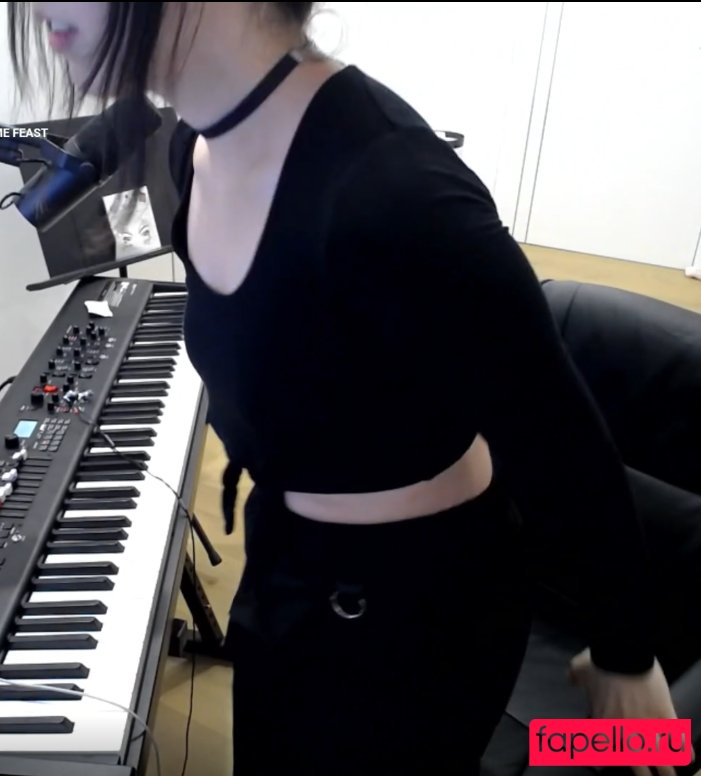 LilyPichu Onlyfans Photo Gallery 