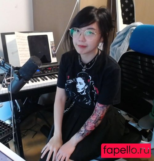 LilyPichu Onlyfans Photo Gallery 