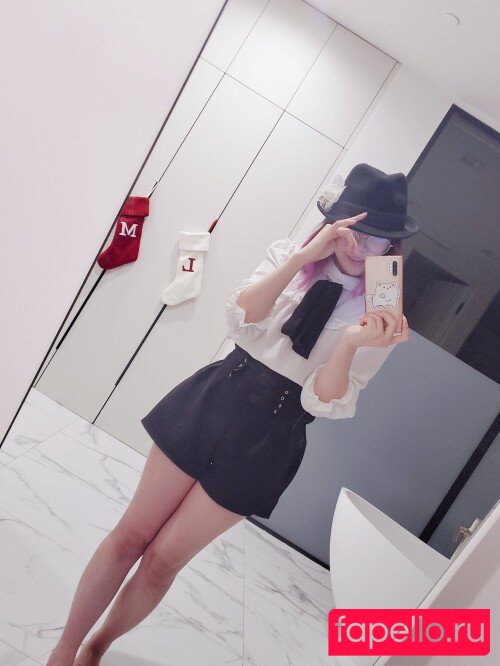 LilyPichu Onlyfans Photo Gallery 