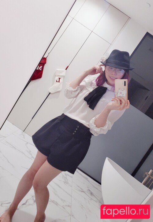 LilyPichu Onlyfans Photo Gallery 