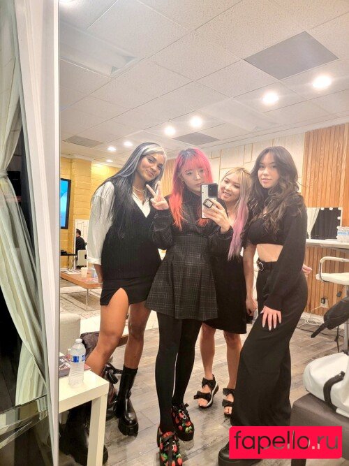 LilyPichu Onlyfans Photo Gallery 