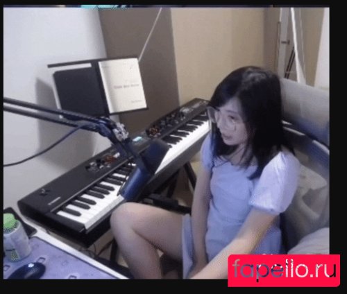 LilyPichu Onlyfans Photo Gallery 