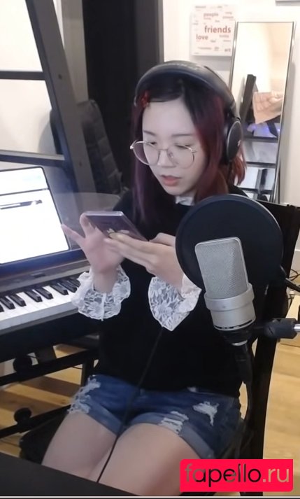 LilyPichu Onlyfans Photo Gallery 