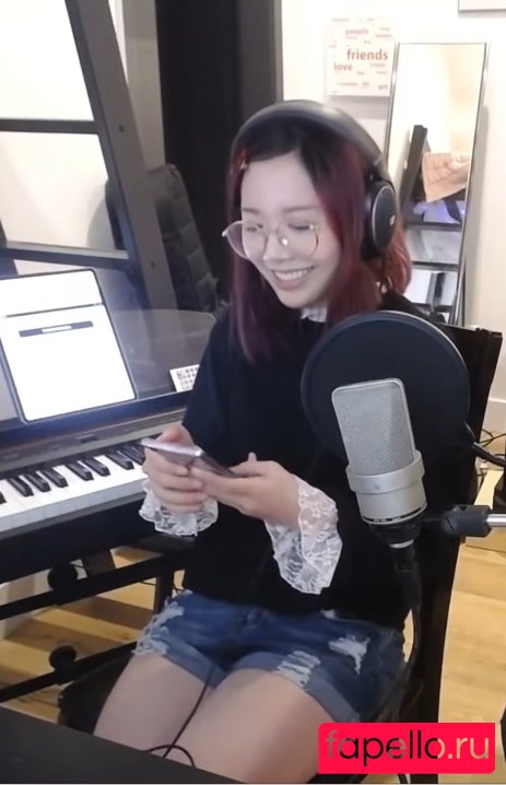 LilyPichu Onlyfans Photo Gallery 
