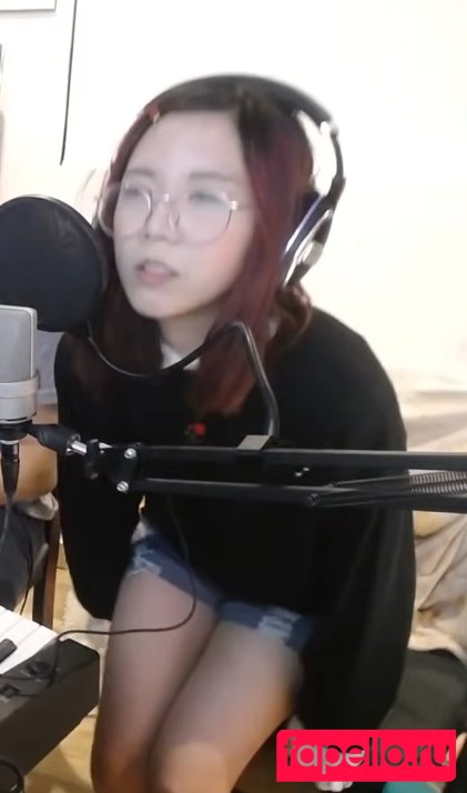 LilyPichu Onlyfans Photo Gallery 