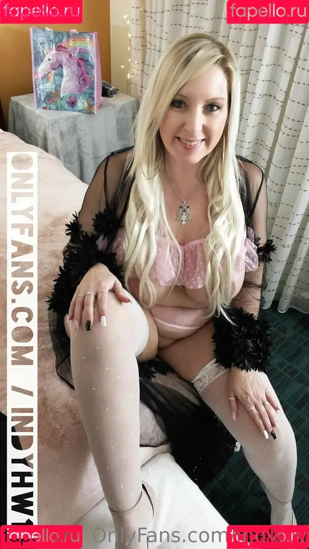 indyhw Onlyfans Photo Gallery 