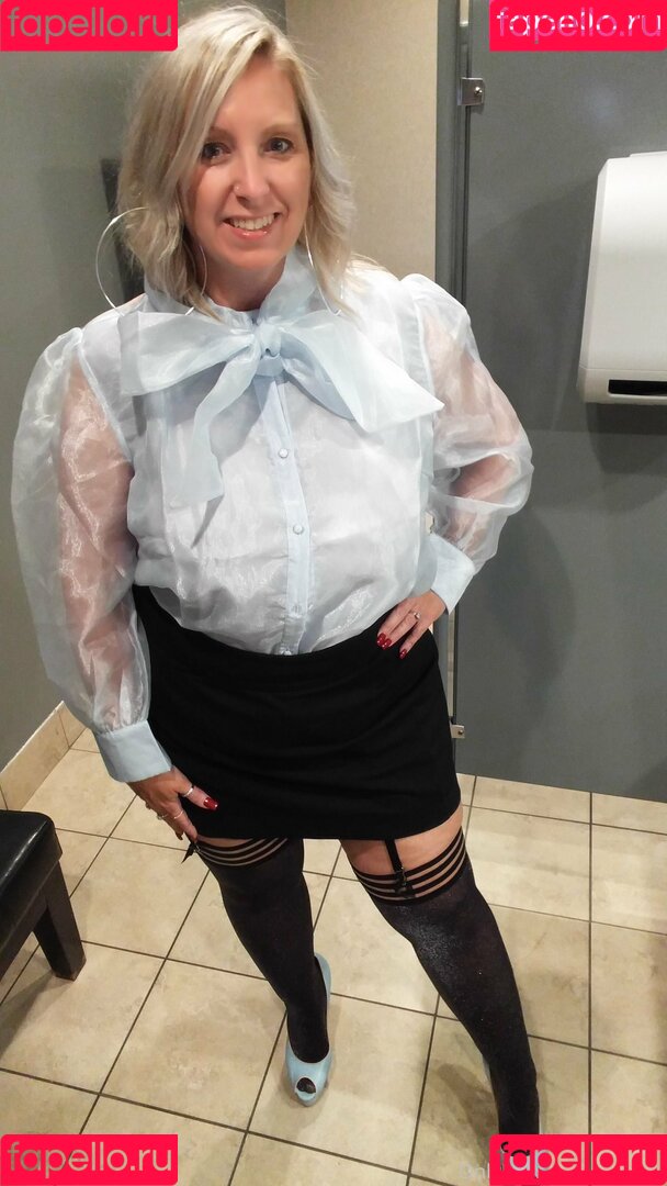 indyhw Onlyfans Photo Gallery 