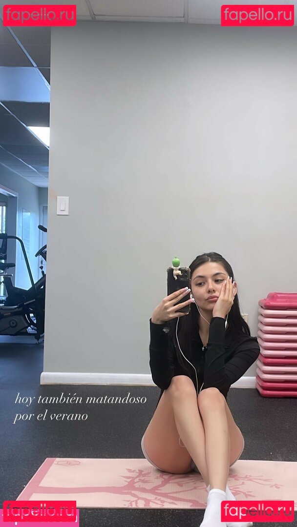 bevalent / emiliavalentinna Onlyfans Photo Gallery 