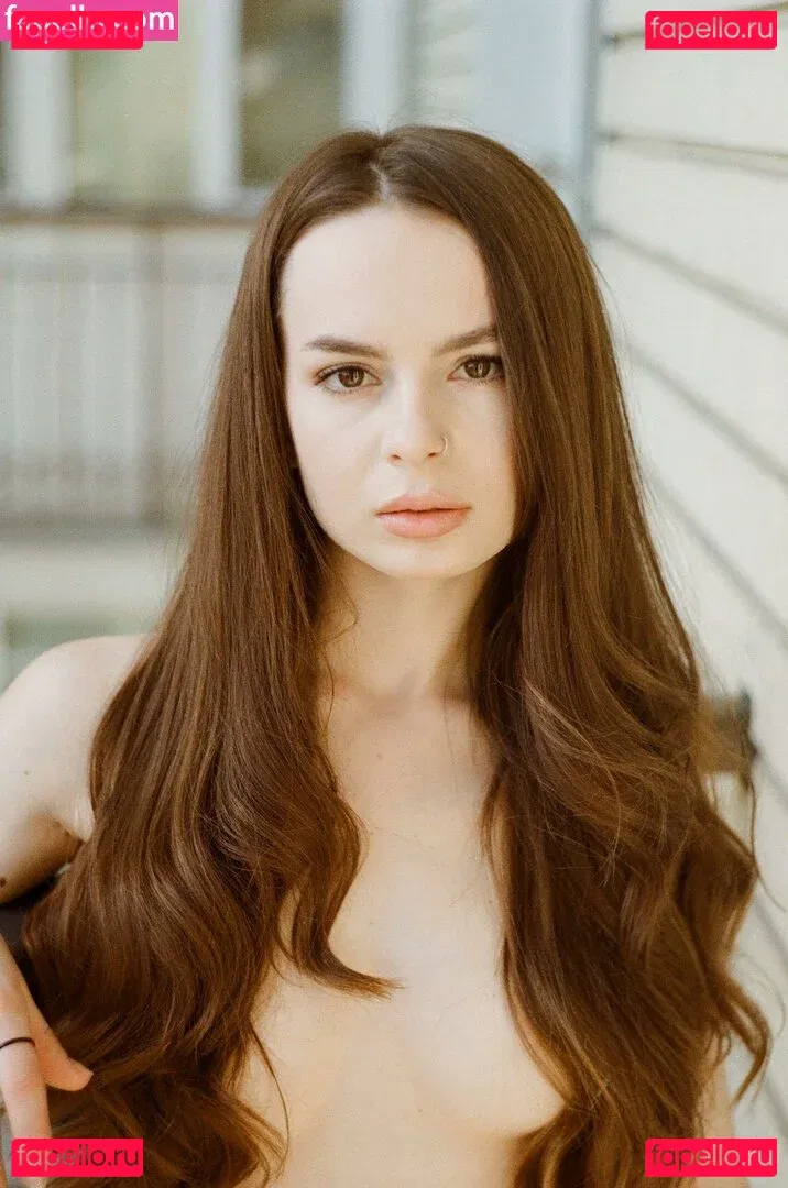 emilypoker Onlyfans Photo Gallery 