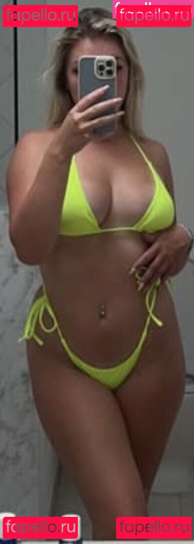 Lois Rae / Lois.Rae Onlyfans Photo Gallery 