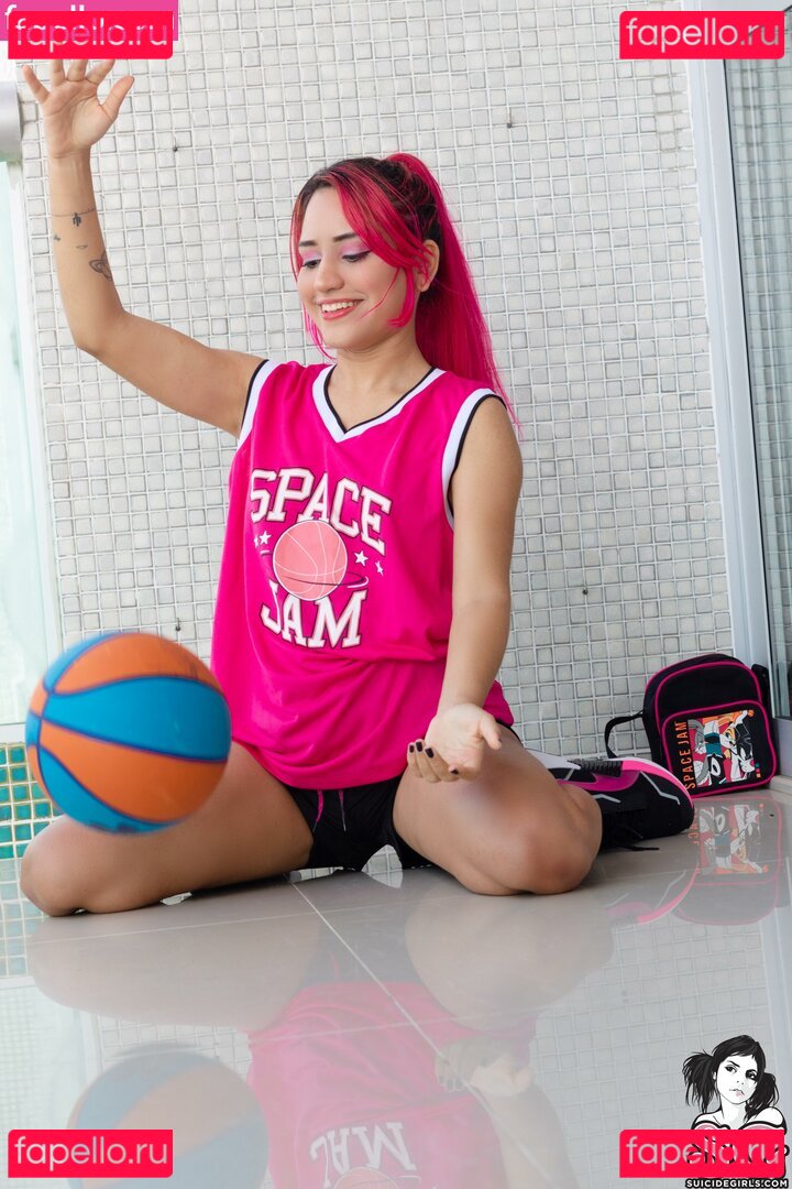 Cayra Suicide / cayra.sg Onlyfans Photo Gallery 