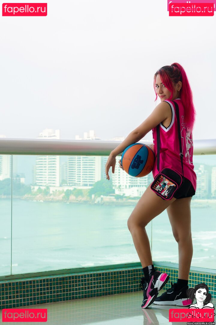 Cayra Suicide / cayra.sg Onlyfans Photo Gallery 