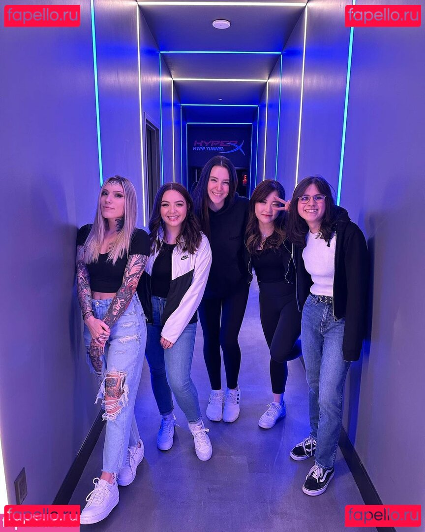 Pterodactylsftw / twowheelsandaponytail Onlyfans Photo Gallery 