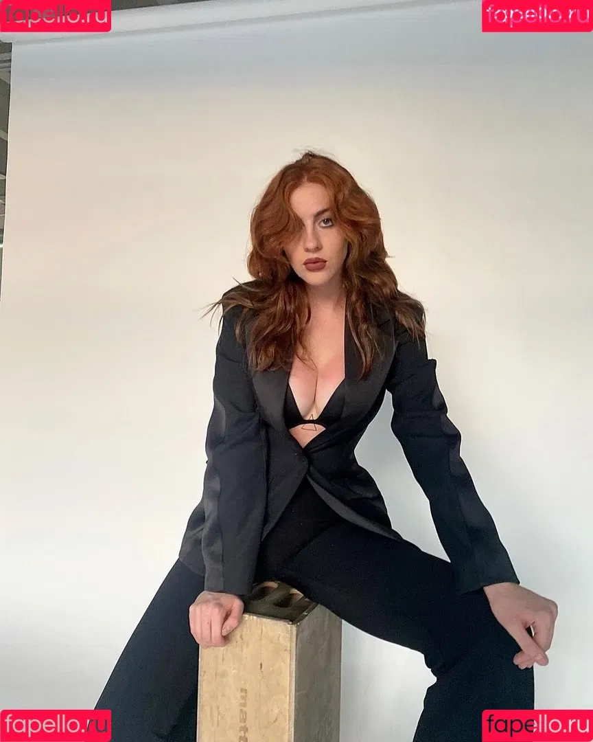 Tati Bruening Onlyfans Photo Gallery 