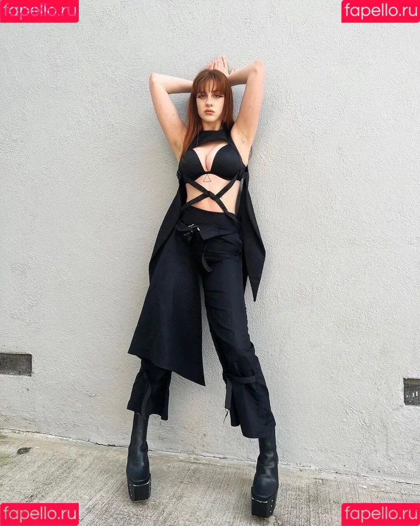 Tati Bruening Onlyfans Photo Gallery 