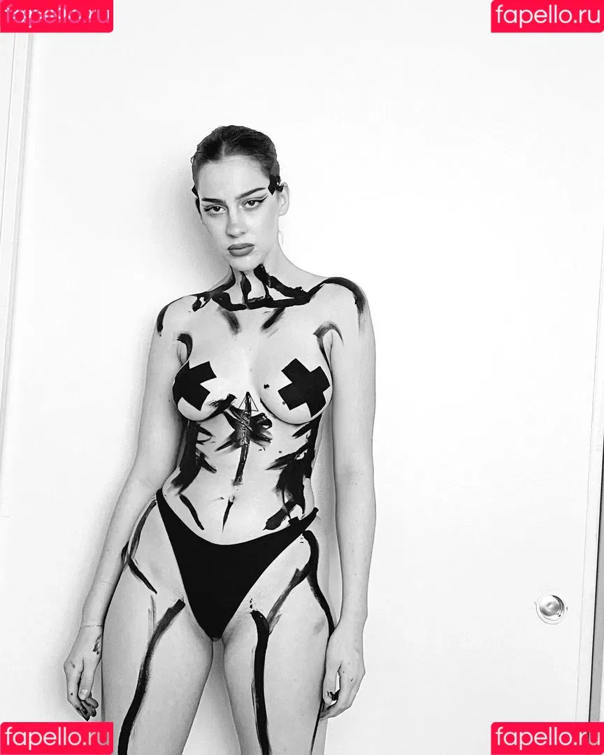 Tati Bruening Onlyfans Photo Gallery 