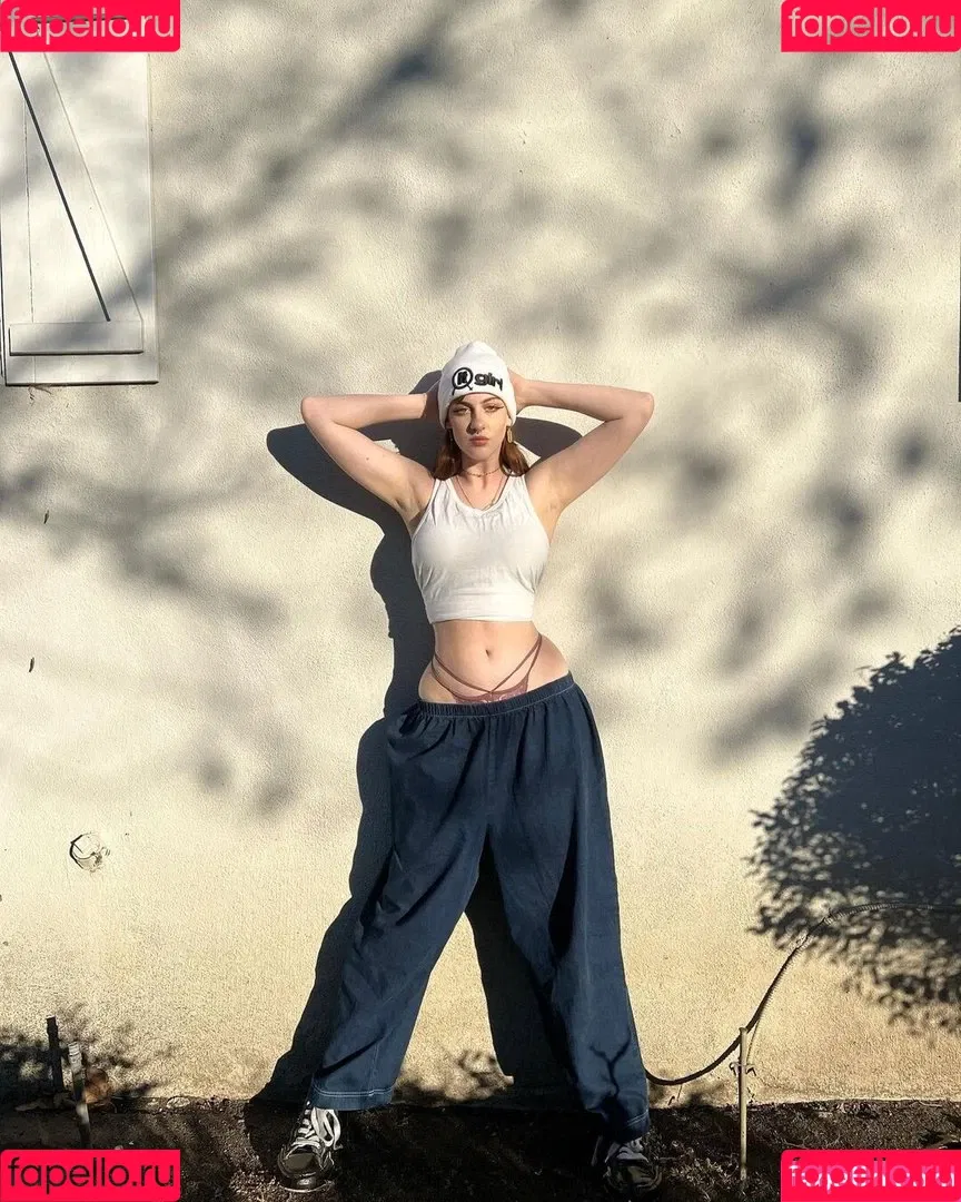 Tati Bruening Onlyfans Photo Gallery 