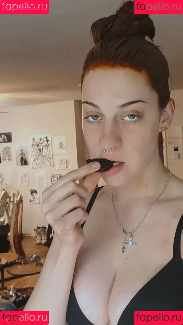 Tati Bruening Onlyfans Photo Gallery 