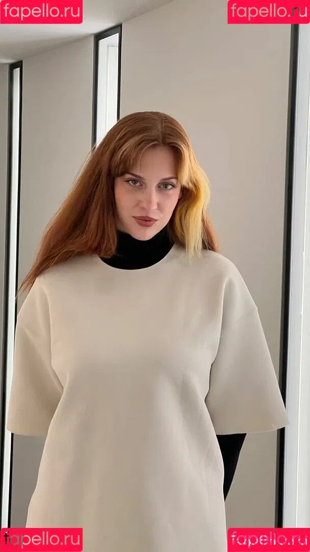 Tati Bruening Onlyfans Photo Gallery 