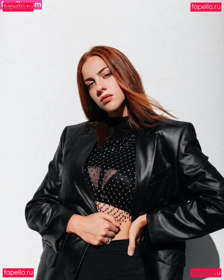 Tati Bruening Onlyfans Photo Gallery 