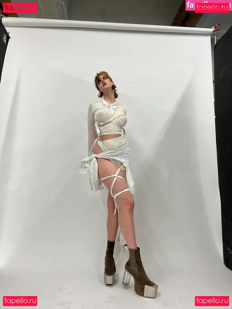 Tati Bruening Onlyfans Photo Gallery 