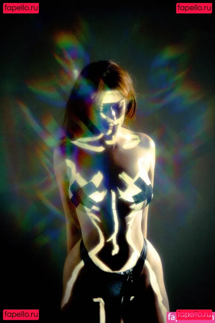 Tati Bruening Onlyfans Photo Gallery 