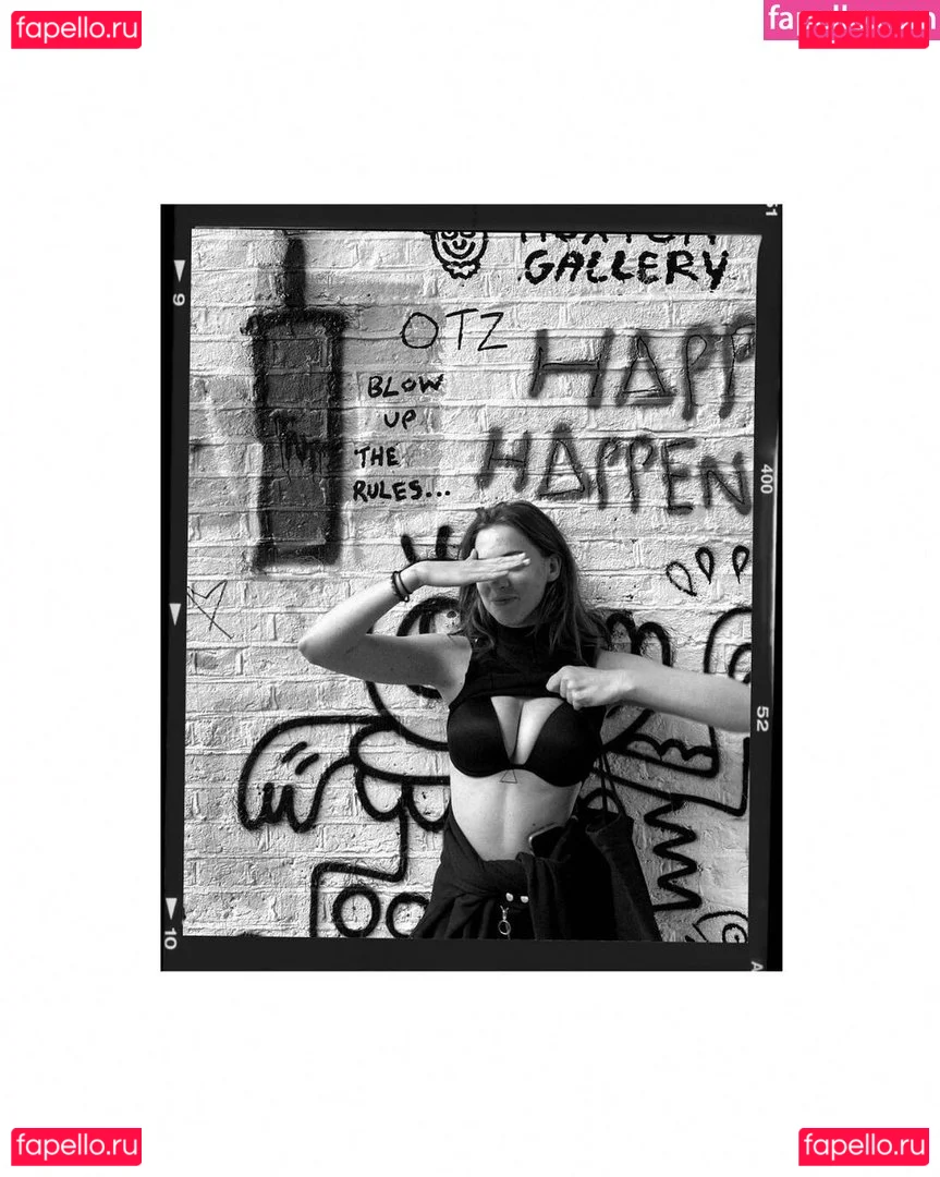 Tati Bruening Onlyfans Photo Gallery 