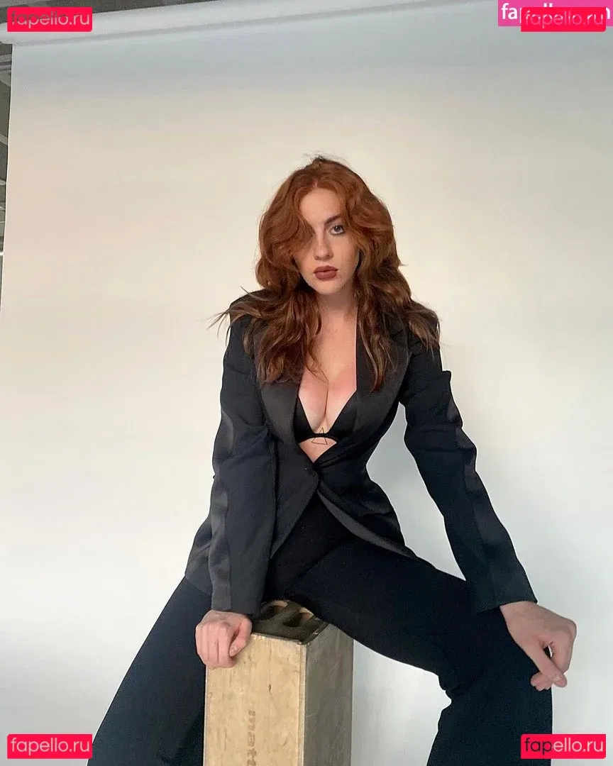 Tati Bruening Onlyfans Photo Gallery 