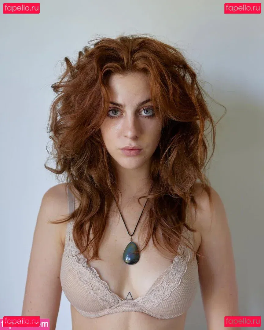 Tati Bruening Onlyfans Photo Gallery 