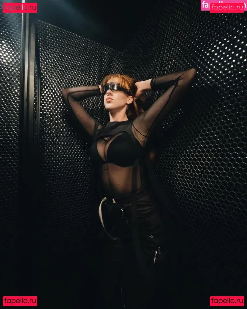 Tati Bruening Onlyfans Photo Gallery 