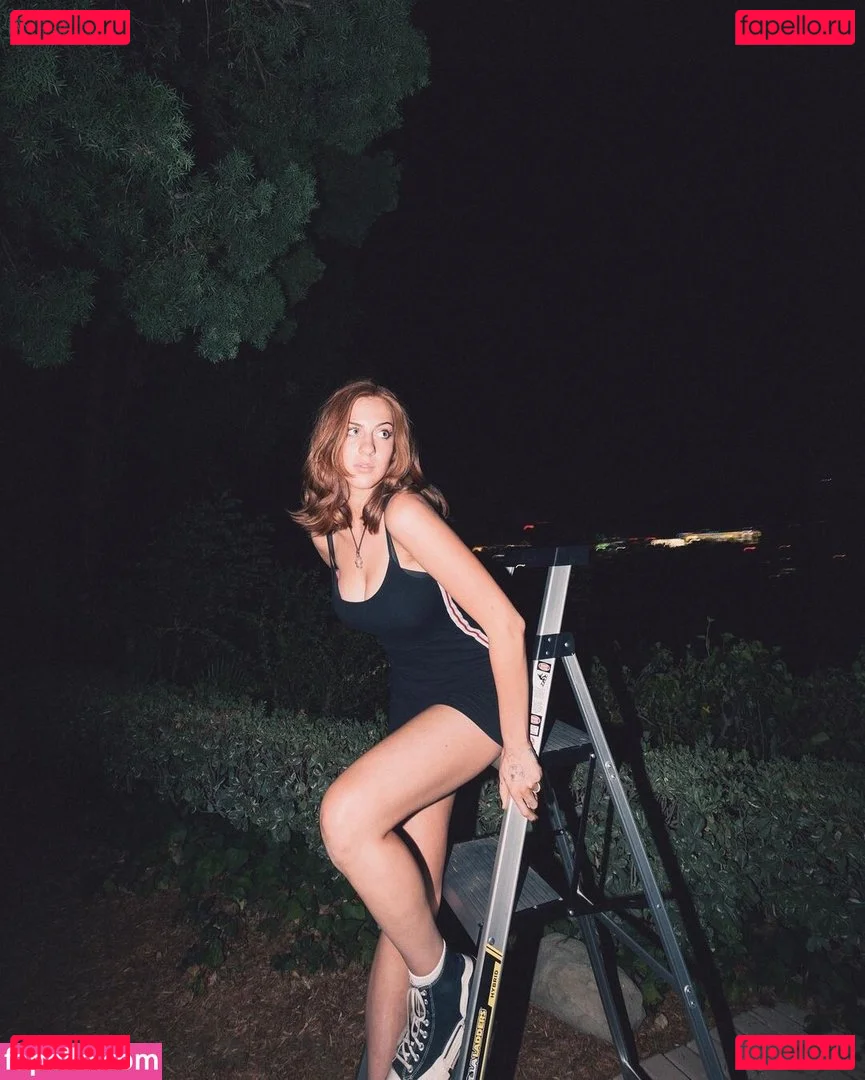 Tati Bruening Onlyfans Photo Gallery 