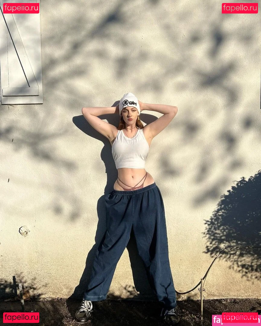 Tati Bruening Onlyfans Photo Gallery 