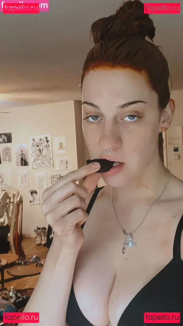 Tati Bruening Onlyfans Photo Gallery 