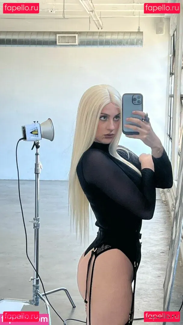 Tati Bruening Onlyfans Photo Gallery 