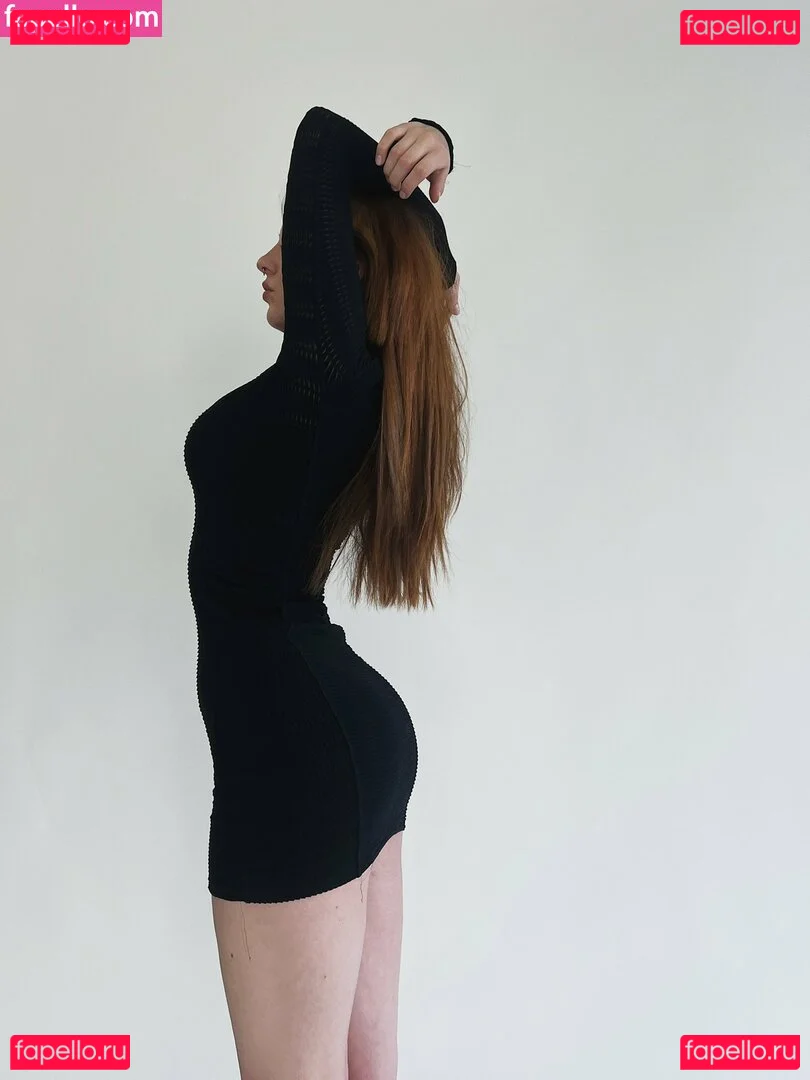 Tati Bruening Onlyfans Photo Gallery 