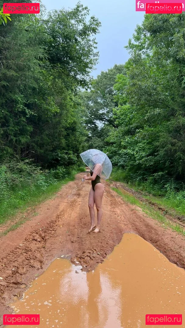 Tati Bruening Onlyfans Photo Gallery 