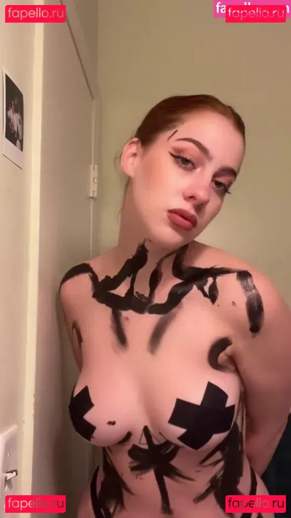 Tati Bruening Onlyfans Photo Gallery 