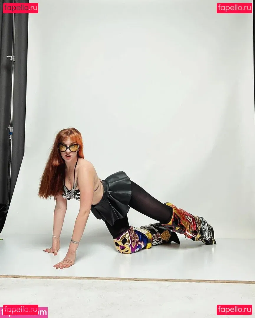 Tati Bruening Onlyfans Photo Gallery 