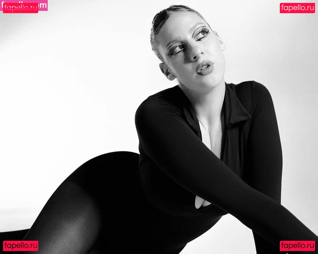 Tati Bruening Onlyfans Photo Gallery 