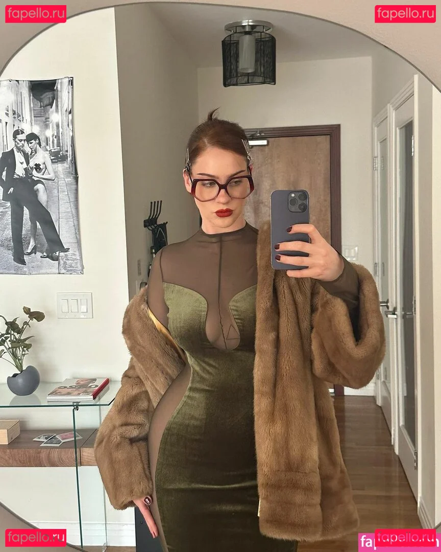 Tati Bruening Onlyfans Photo Gallery 