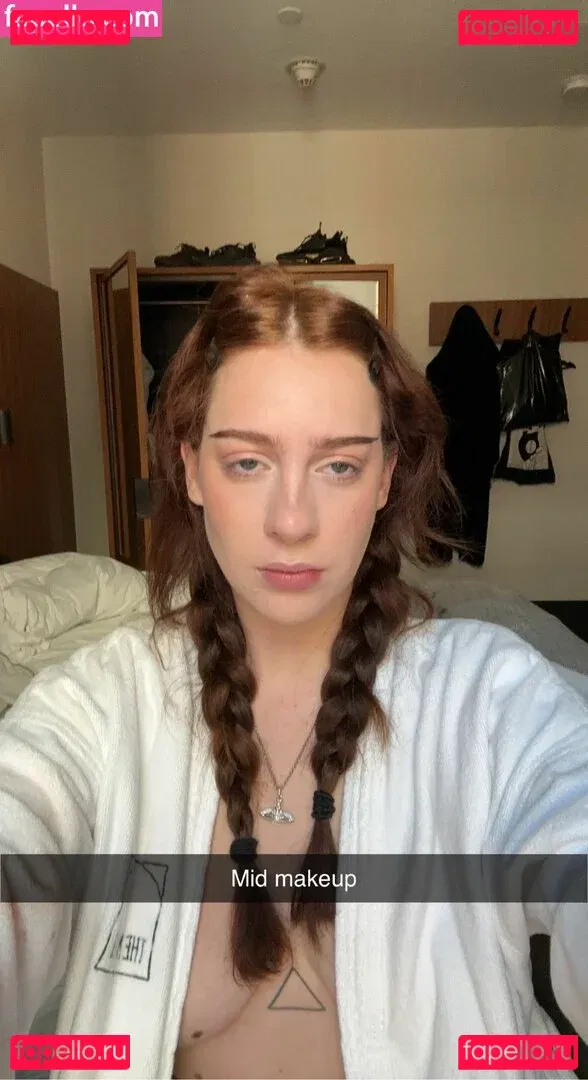 Tati Bruening Onlyfans Photo Gallery 