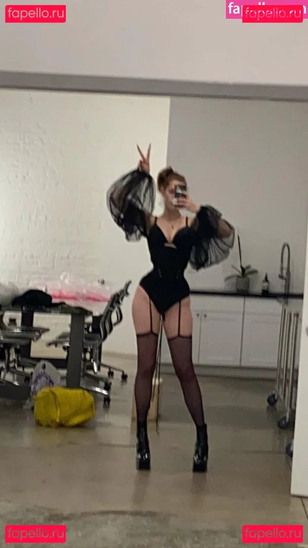 Tati Bruening Onlyfans Photo Gallery 