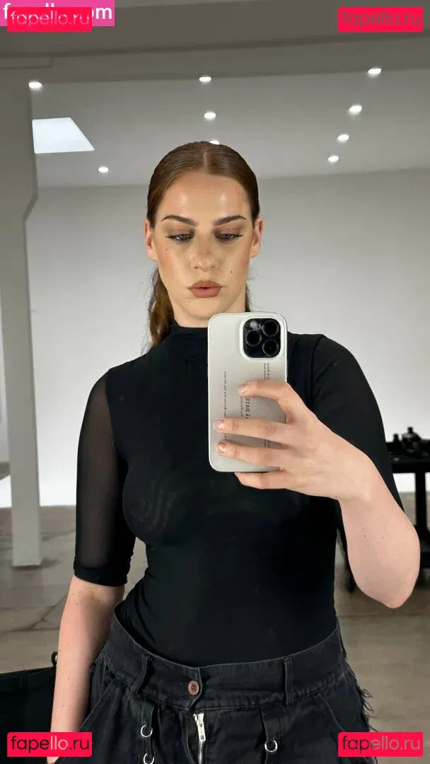 Tati Bruening Onlyfans Photo Gallery 